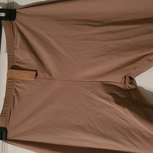 Skims Soft Smooth Leggings - Picture 6 of 6